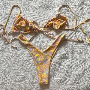 Kulani kinis bikini set